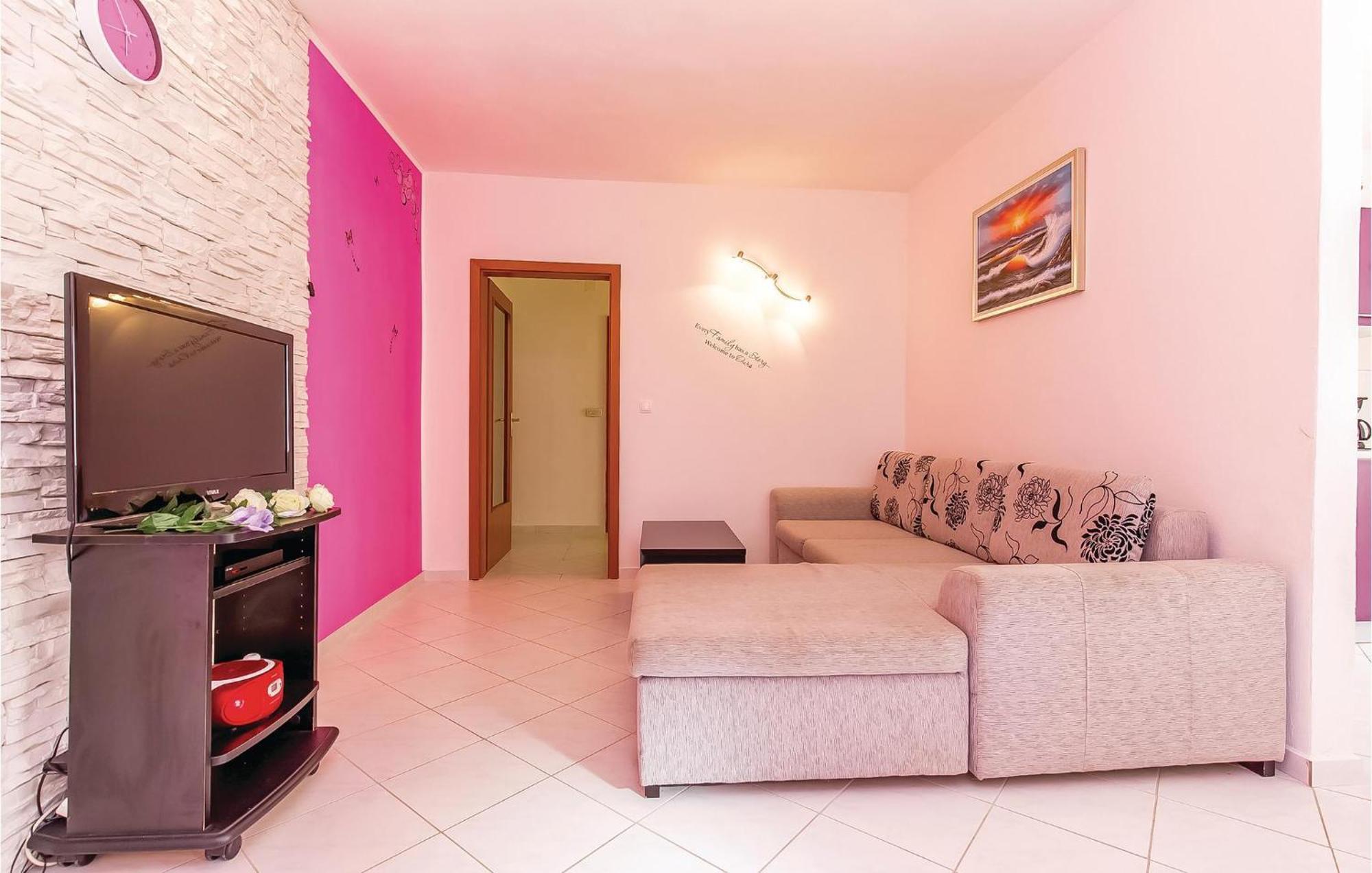 Awesome Apartment In Dobrinj With Wifi Bagian luar foto