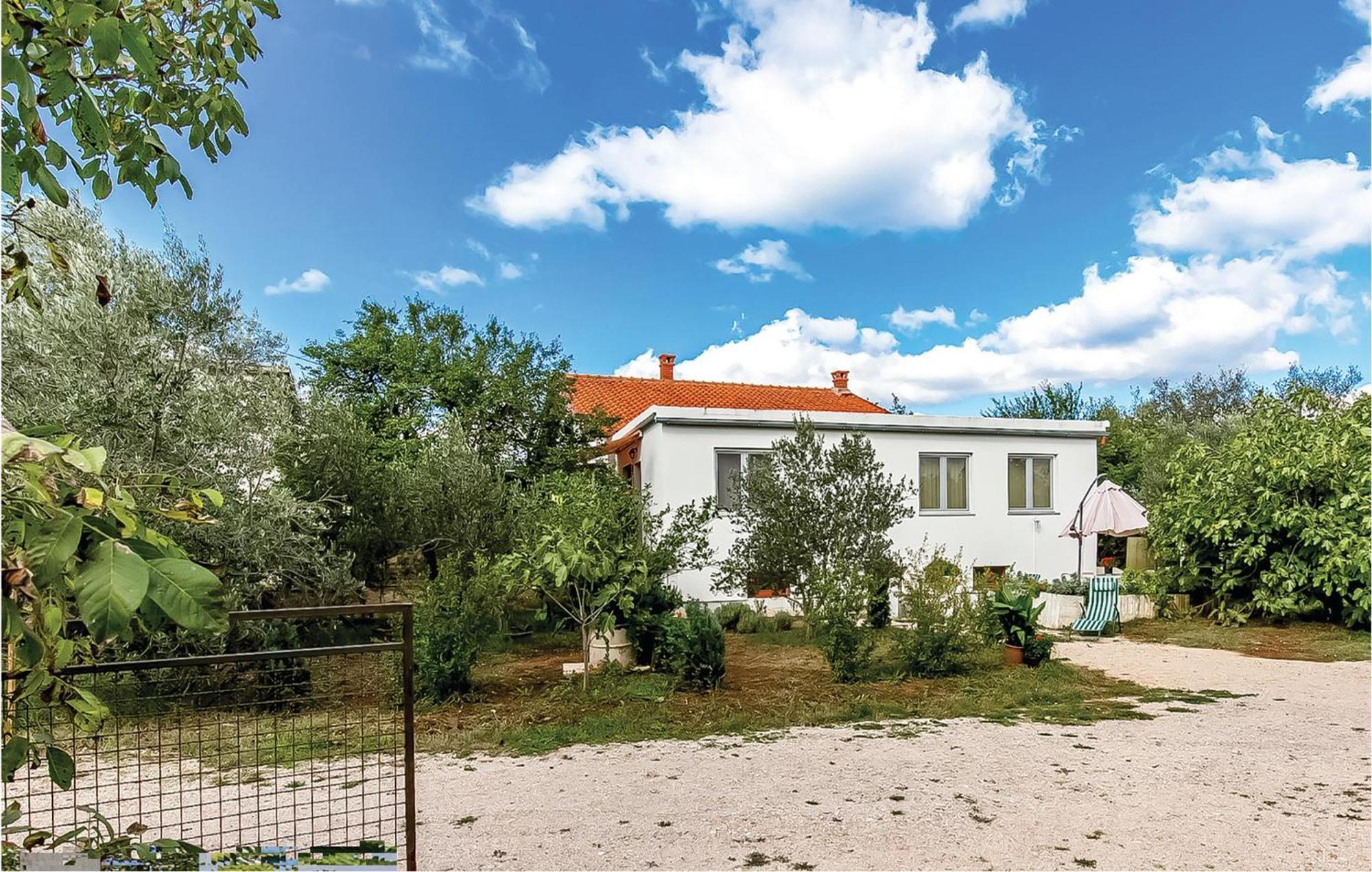 Awesome Apartment In Dobrinj With Wifi Bagian luar foto